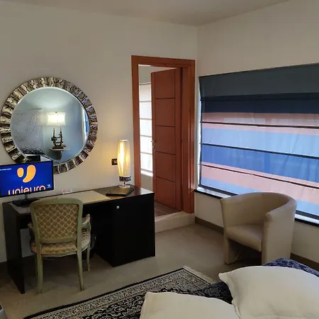 Feel Airport Гостевой дом Венеция