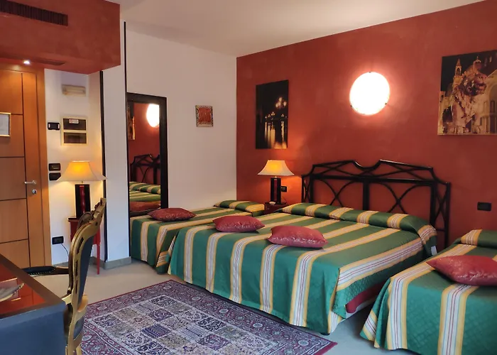 Feel Airport Гостевой дом 4*