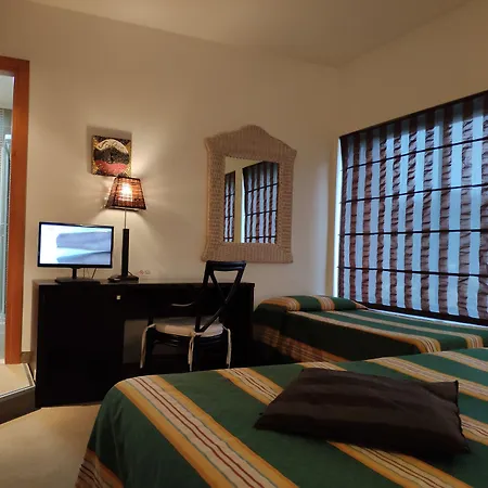 Feel Airport Casa de hóspedes 4*