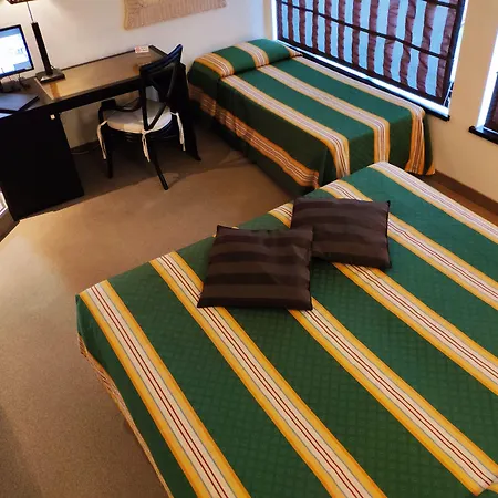 Feel Airport ゲストハウス 4*