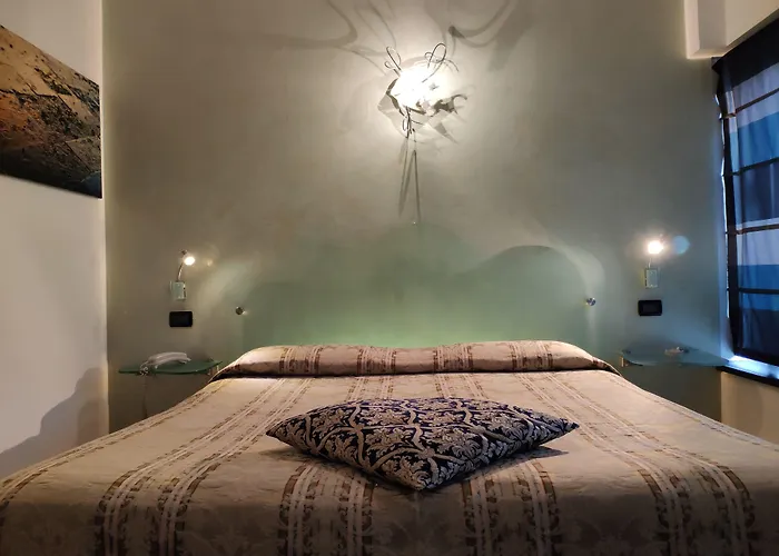 Feel Airport Casa de hóspedes 4*