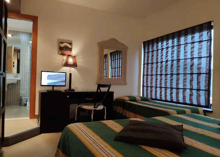 Feel Airport Casa de hóspedes 4*