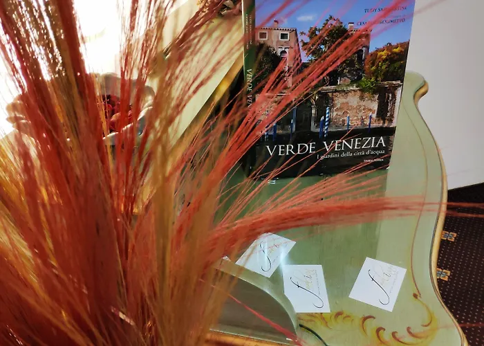 Casa de hóspedes Feel Airport 4*